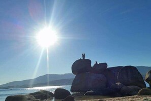 Tæt på stranden