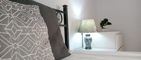 2 bedrooms, iron/ironing board, WiFi (free), bed sheets