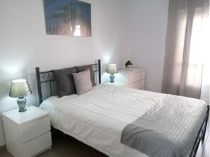 2 bedrooms, iron/ironing board, free WiFi, bed sheets