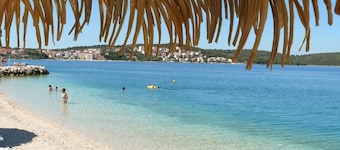 Villa Mendula Trogir - Luxury beachfront villa with a pool and organic garden 
