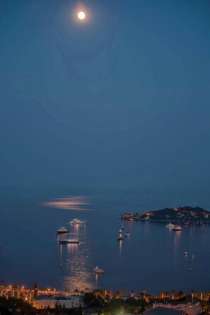 صورة غير مصنفة، 5 من 16، زرّ