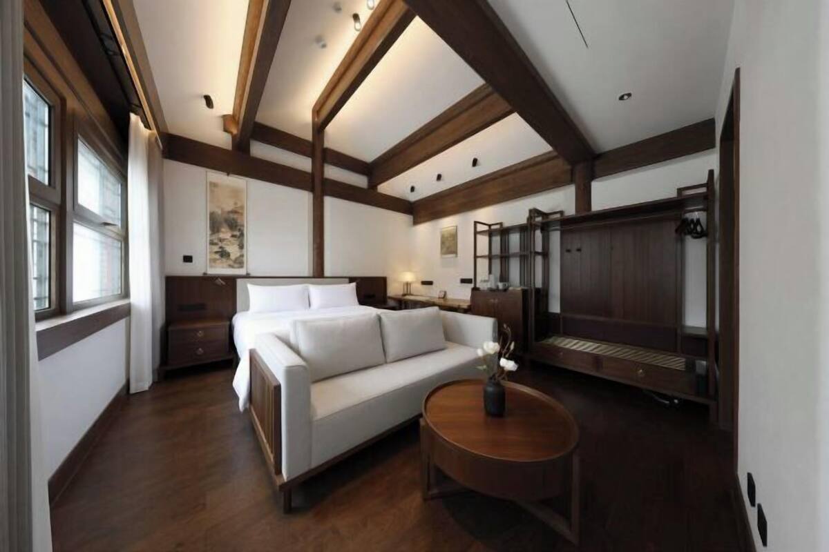 Premium bedding, down comforters, memory foam beds, minibar