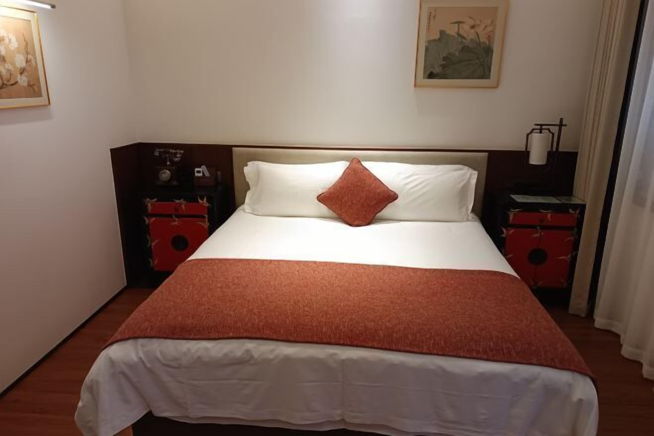 Premium bedding, down duvets, memory-foam beds, minibar