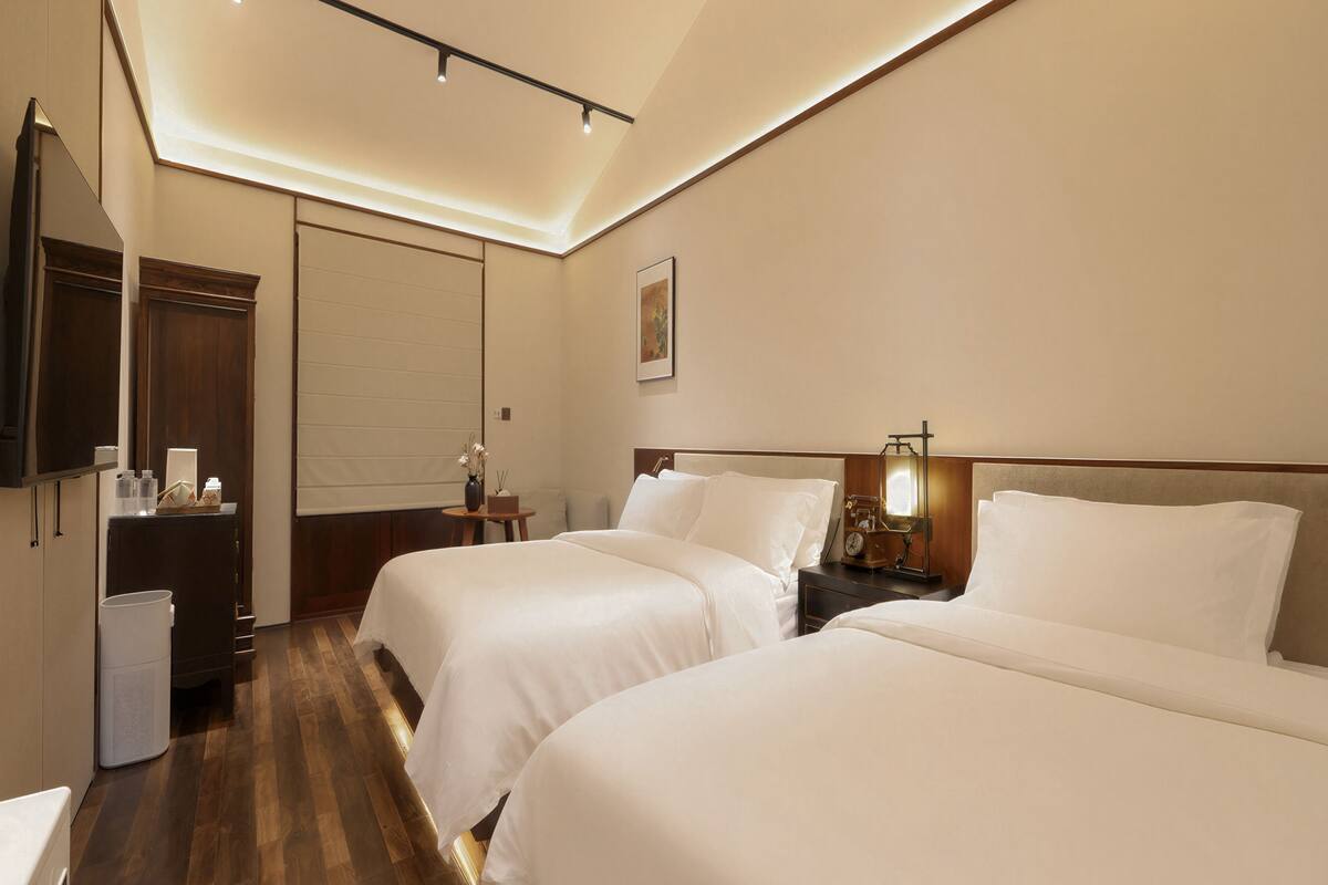 Premier Double Room | Premium bedding, down comforters, memory foam beds, minibar