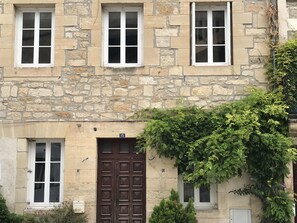 Exterior detail - The Houses of Périgord "Remparts side" (Terrasson-Lavilledieu)