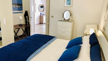 2 Schlafzimmer, Schreibtisch, Bügeleisen/Bügelbrett, WLAN