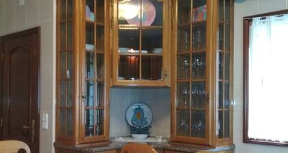 House with 4 bedroom apartment with pool churasqueira terrace, 25 km from Porto
