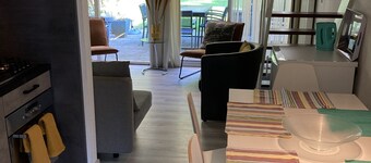 Kauniisti remontoitu vuonna 2015 6 hengelle. tapahtuma. 8 vuodesohvalla