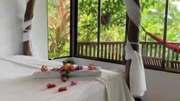 4 bedrooms, free WiFi, bed sheets