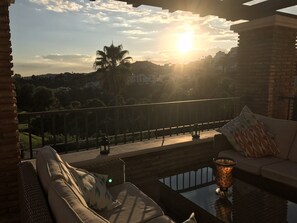 Property grounds - Luxury 3 bedroom Penthouse Los Arqueros, near Marbella, Puerto Banus, Benahavis (Benahavís)