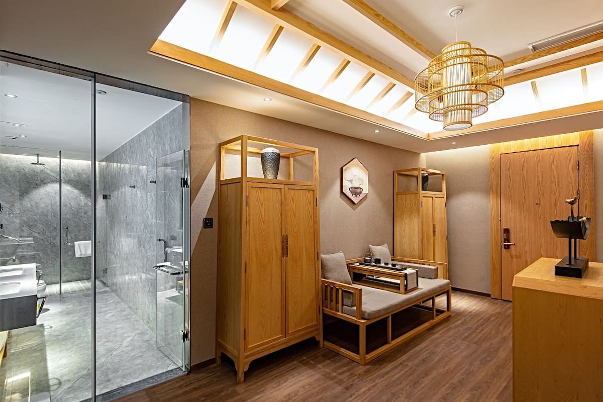 Family Süit, Şehir Manzaralı | Kaliteli yatak takımı, minibar, odada kasa, masa