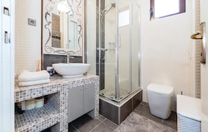 Bathtub