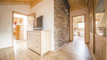 Deluxe Apartment, 4 Bedrooms (incl. cleaning fee 90 EUR) | Room amenity