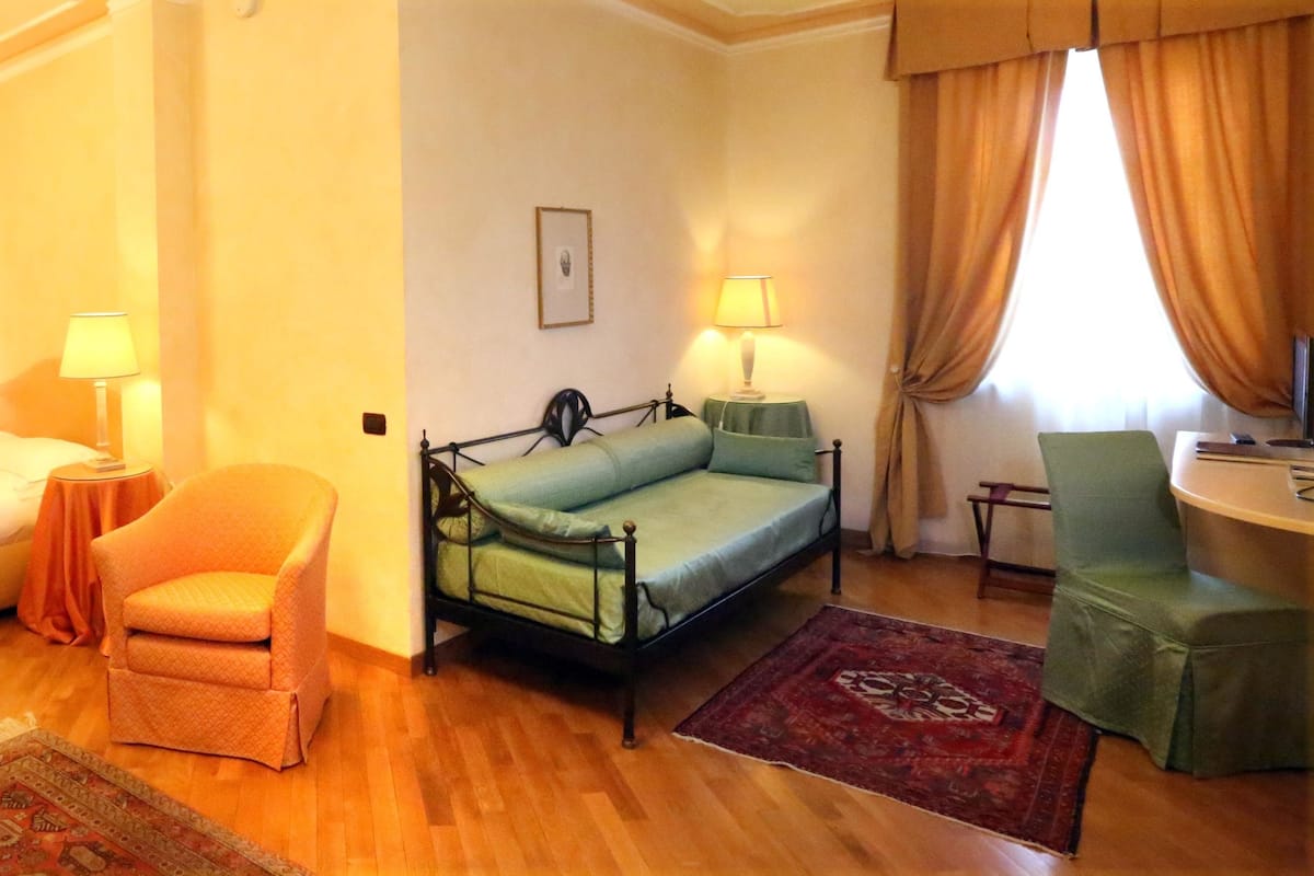 1 habitación, ropa de cama de alta calidad y minibar