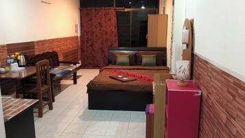 Standard Double Room | Free WiFi