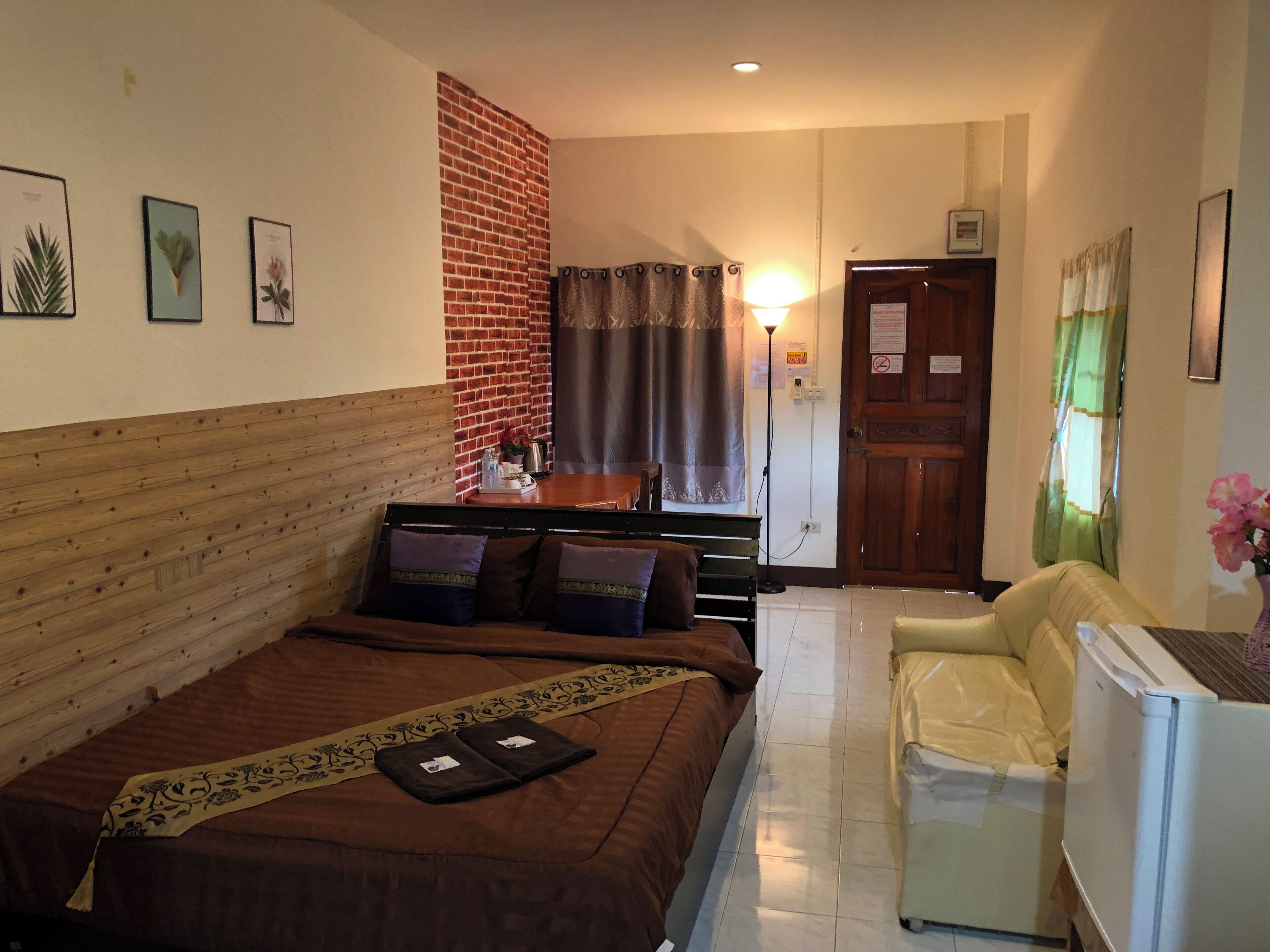 Double Room | Free WiFi