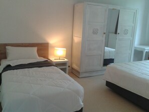 3 bedrooms, free WiFi, bed sheets