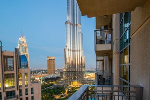 Unclassified image, 5 of 43, button - Luxury Burj Khalifa View Downtown (Dubai)