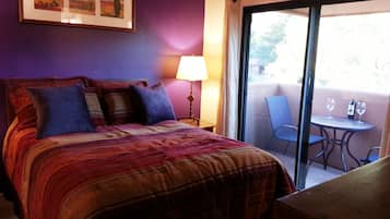 2 bedrooms, Egyptian cotton sheets, desk, soundproofing