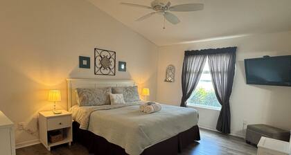 Charming Home in The Villages - Golf Cart & BBQ - Near Brownwood Paddock Park