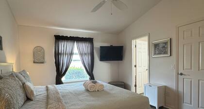 Charming Home in The Villages - Golf Cart & BBQ - Near Brownwood Paddock Park