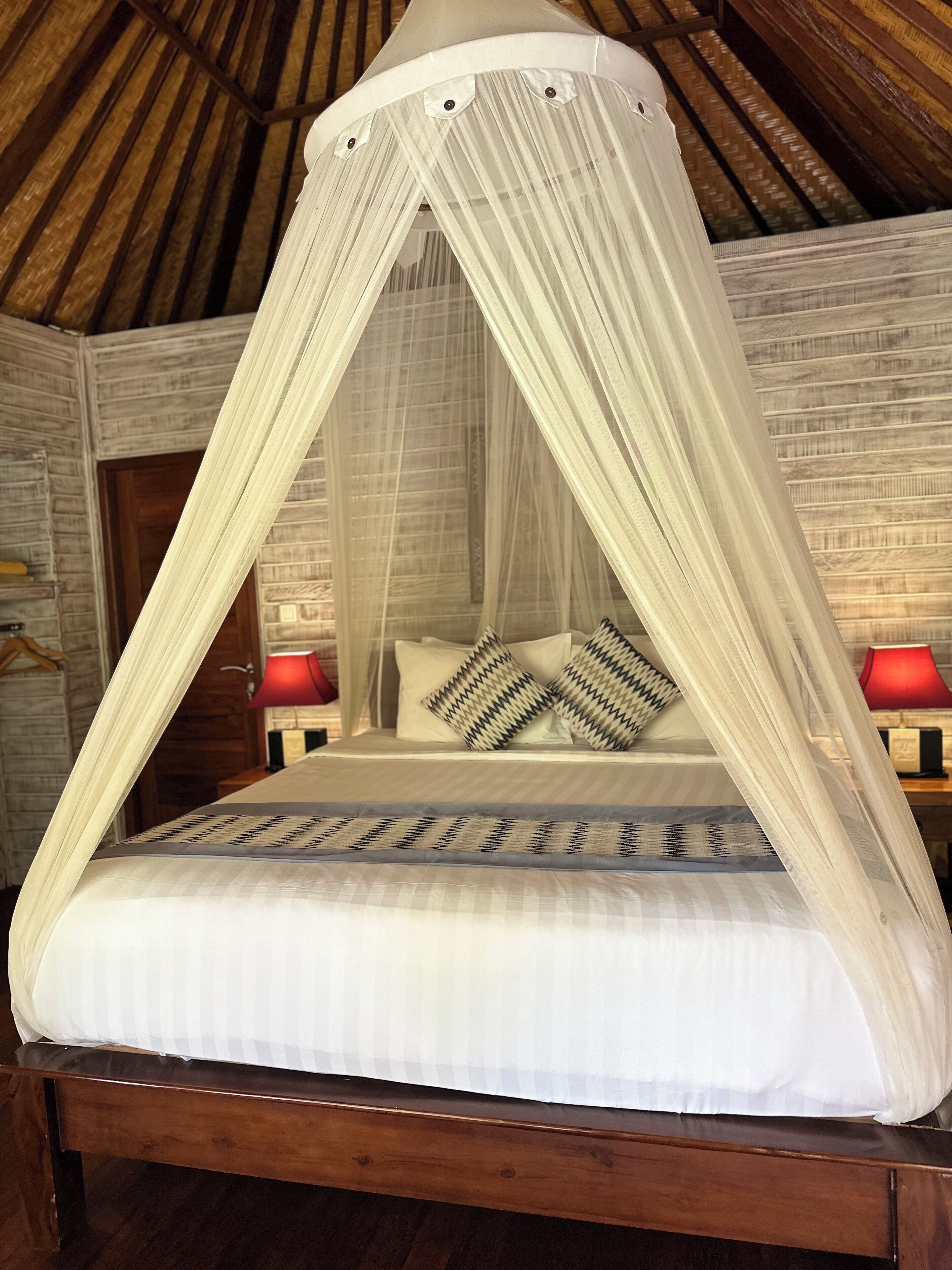 Minibar, in-room safe, desk, rollaway beds