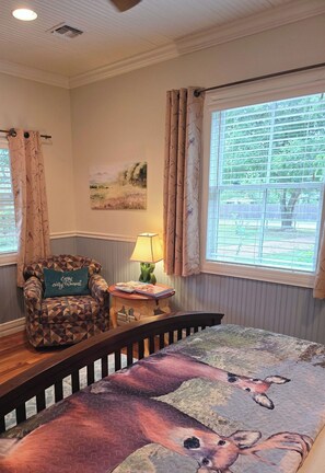 1 bedroom, desk, iron/ironing board, free WiFi