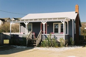 Exterior - Cozy Cute Historic - Seaspray Cottage #3 (Nags Head)