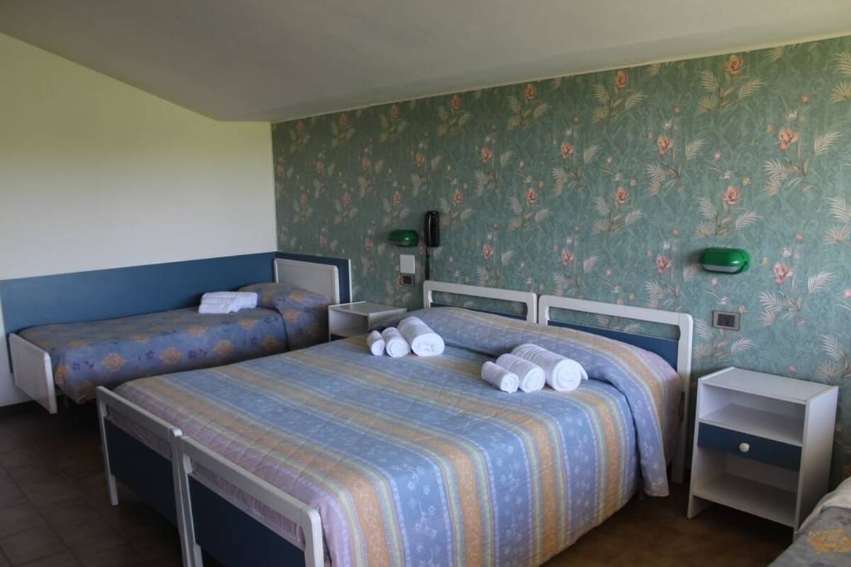 In-room safe, cots/infant beds, free WiFi