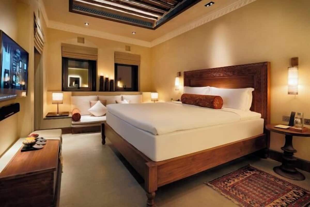 Minibar, in-room safe, desk, blackout curtains
