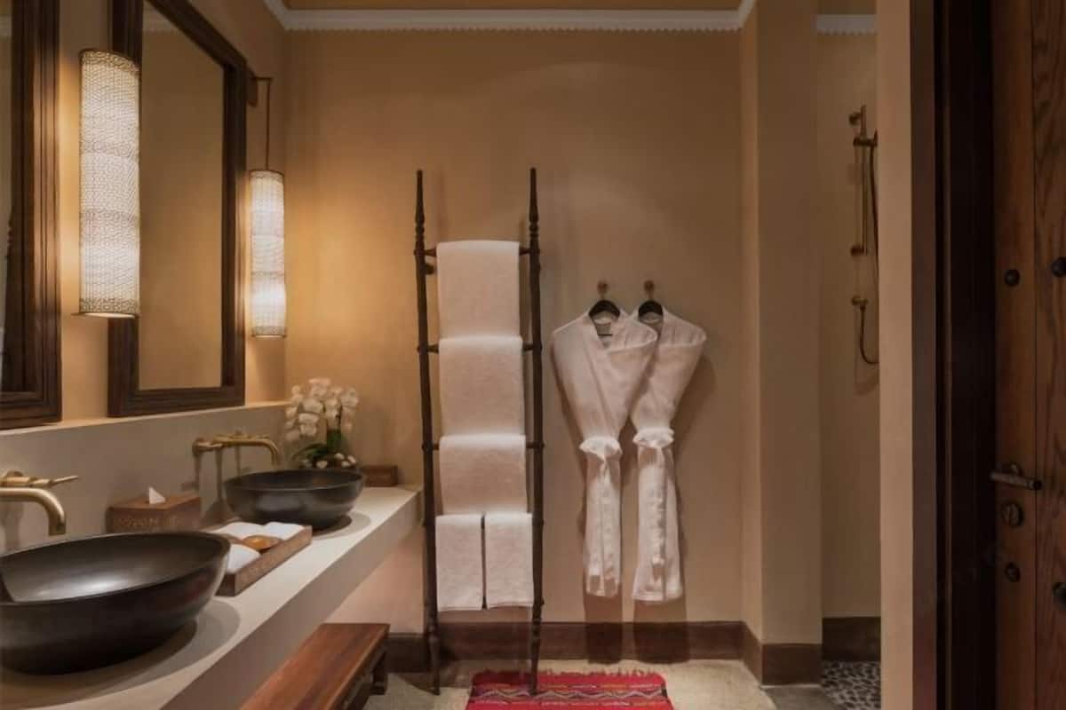 Free toiletries, hair dryer, bathrobes, slippers