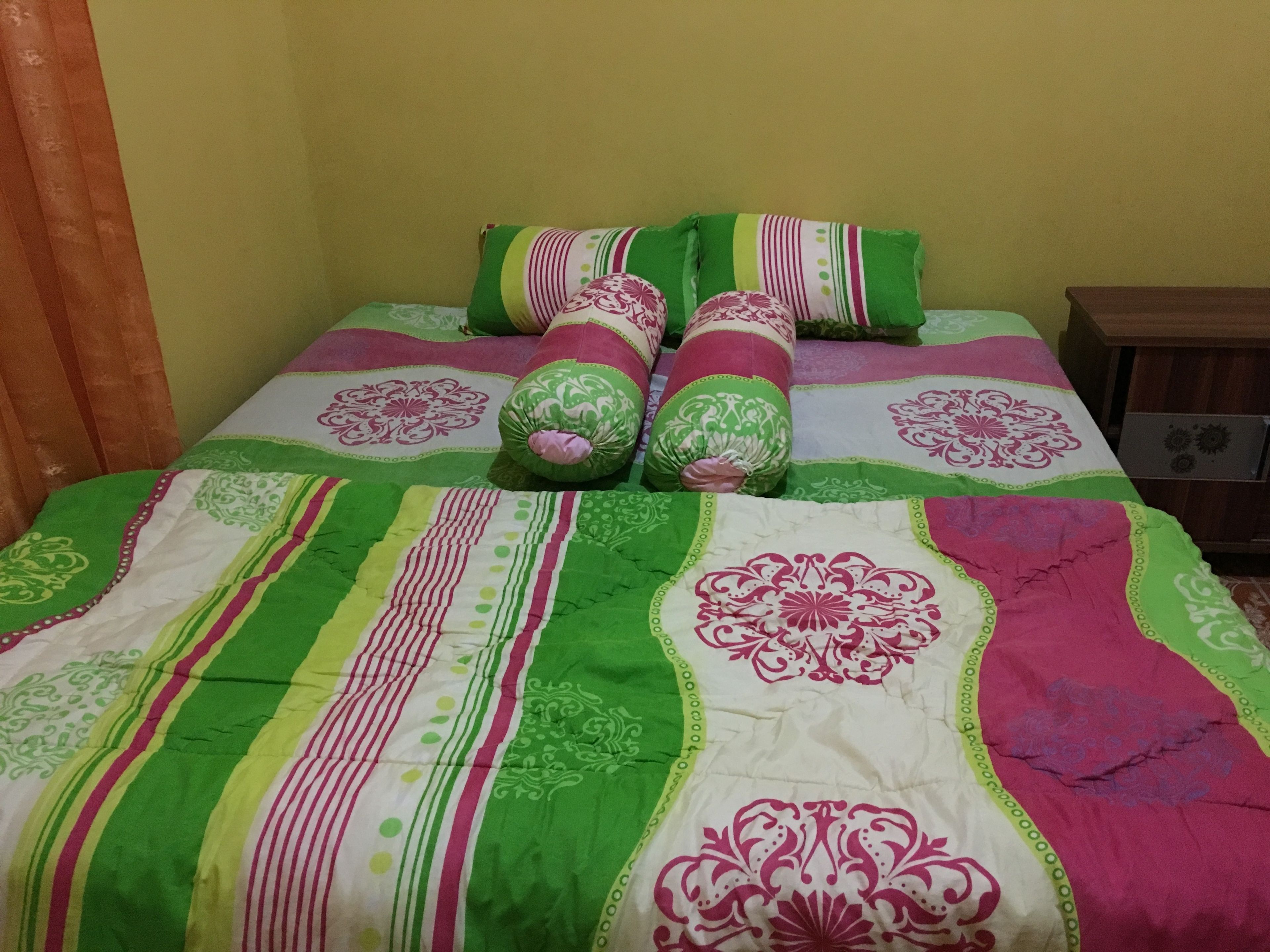 スタンダード ダブルルーム クイーンベッド 1 台 | 1 室のベッドルーム、セーフティボックス (室内)、デスク、WiFi (無料)