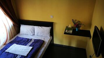 City Room, 1 Queen Bed | View from room