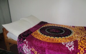 Economy Townhome, 3 Bedrooms, Lake View | Premium bedding, iron/ironing board, free WiFi