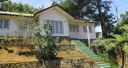 Lake Crown Holiday Home