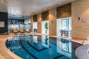 Indoor pool, outdoor pool - Yanjoon Holiday Homes - Princess Tower (Dubai)