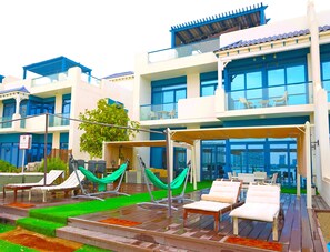 Exterior - Yanjoon Holiday Homes - Palma Residence (Dubai)