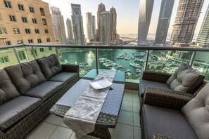 Superior Apartment, 3 Bedrooms (1606) | In-room safe, iron/ironing board, free cribs/infant beds, rollaway beds - Yanjoon Holiday Homes - Mesk Apartments (Dubai)