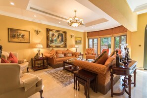 Deluxe Villa, 4 Bedrooms, Pool Access, Sea View | 4 bedrooms, in-room safe, desk, iron/ironing board - Yanjoon Holiday Villas - Palm Frond A (Dubai)