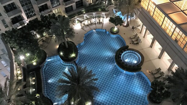 Outdoor pool - Yanjoon Holiday Homes - Standpoint Tower (Dubai)