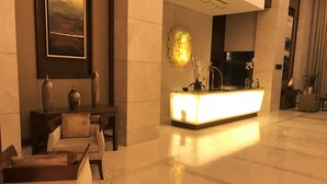 Lobby - Yanjoon Holiday Homes - Standpoint Tower (Dubai)