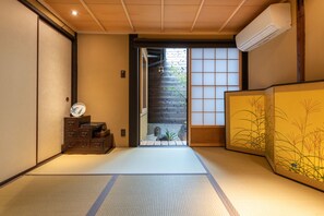 內部細節