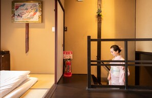 Traditional-Haus, 2 Schlafzimmer (Japanese Style) | 3 Schlafzimmer, individuell dekoriert, individuell eingerichtet