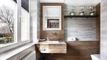 Luxury Double Room | Bathroom