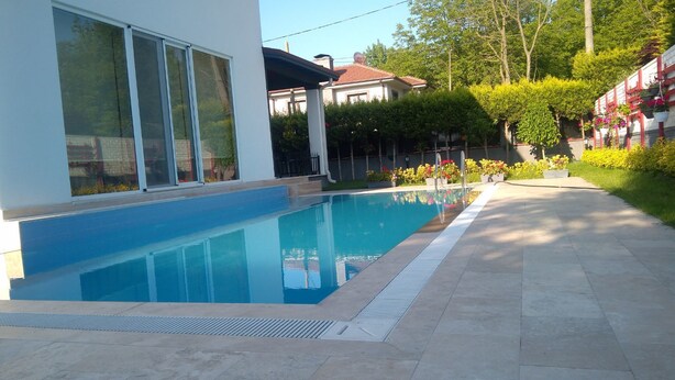 Piscine extérieure