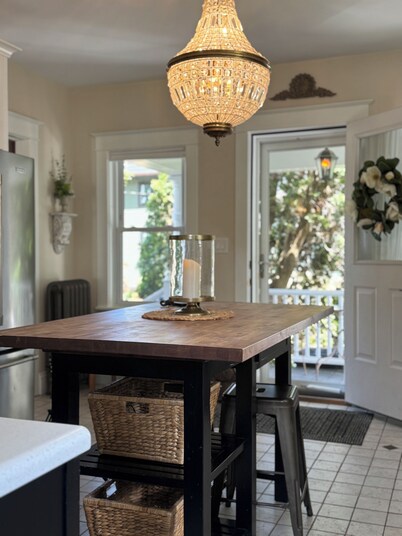 The Historic Brownstone Haus, A Downtown location for Unforgettable Gatherings