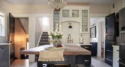 The Historic Brownstone Haus, A Downtown location for Unforgettable Gatherings