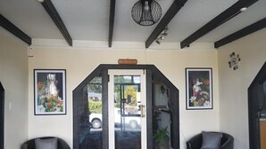 Lobby - Putaruru Arms Motor Inn (Putaruru)