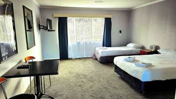 Twin Room | Free WiFi, bed sheets