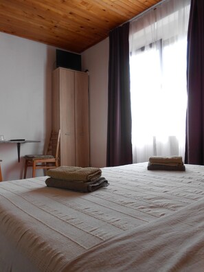 1 chambre, Wi-Fi gratuit, draps fournis